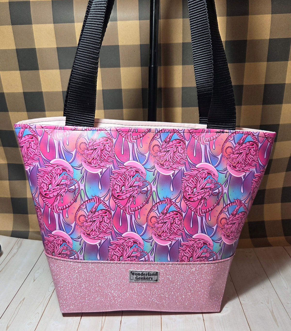 Alien Tote